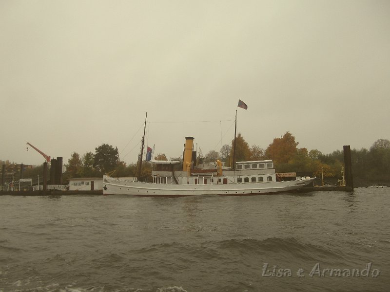 amburgo-giro in barca612.JPG